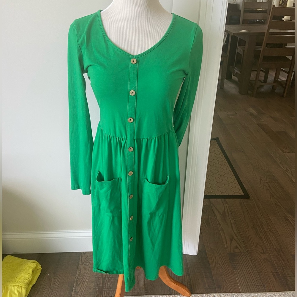 Green Midi Dress with Front Pockets